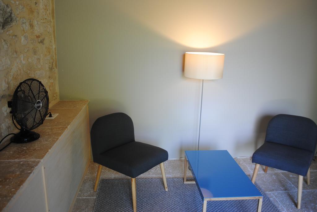 Les Foucauds Hotel Saint-Quentin-de-Caplong ห้อง รูปภาพ