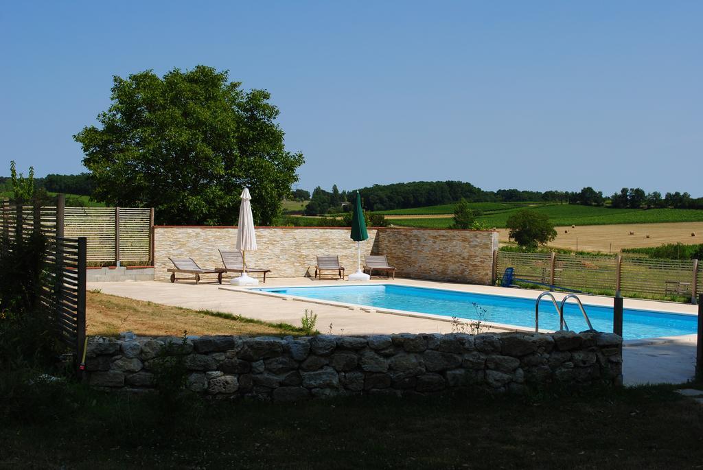 Les Foucauds Hotel Saint-Quentin-de-Caplong ภายนอก รูปภาพ