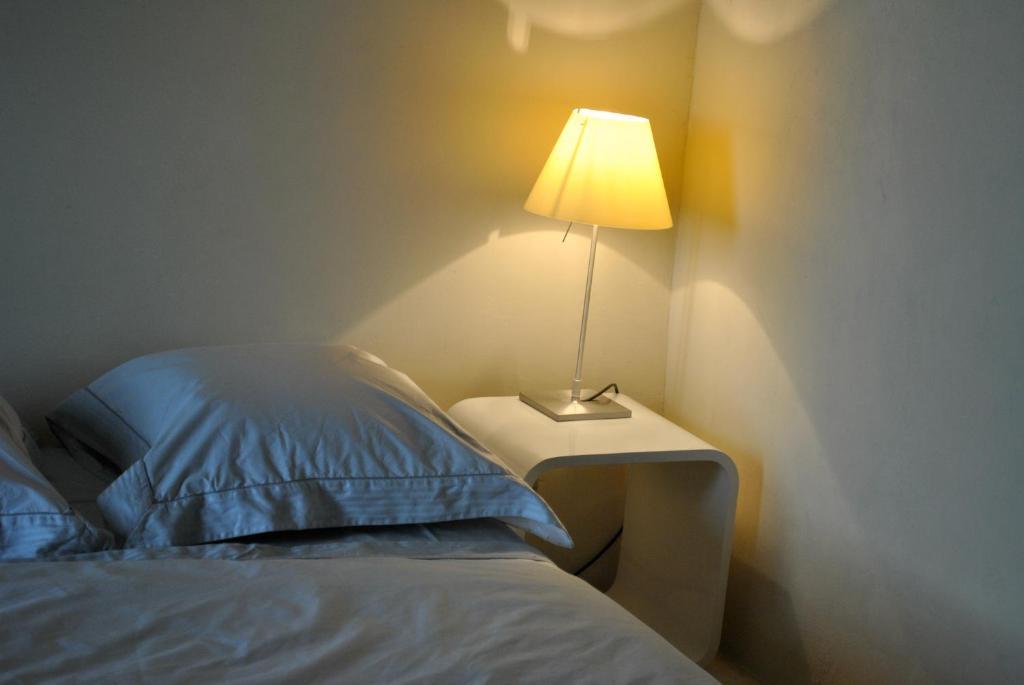 Les Foucauds Hotel Saint-Quentin-de-Caplong ห้อง รูปภาพ