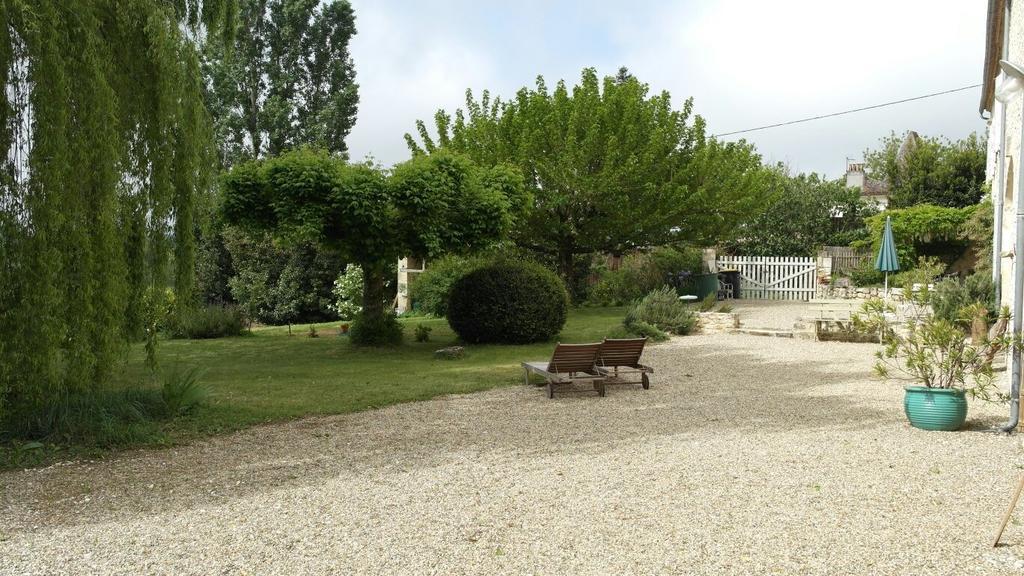Les Foucauds Hotel Saint-Quentin-de-Caplong ภายนอก รูปภาพ