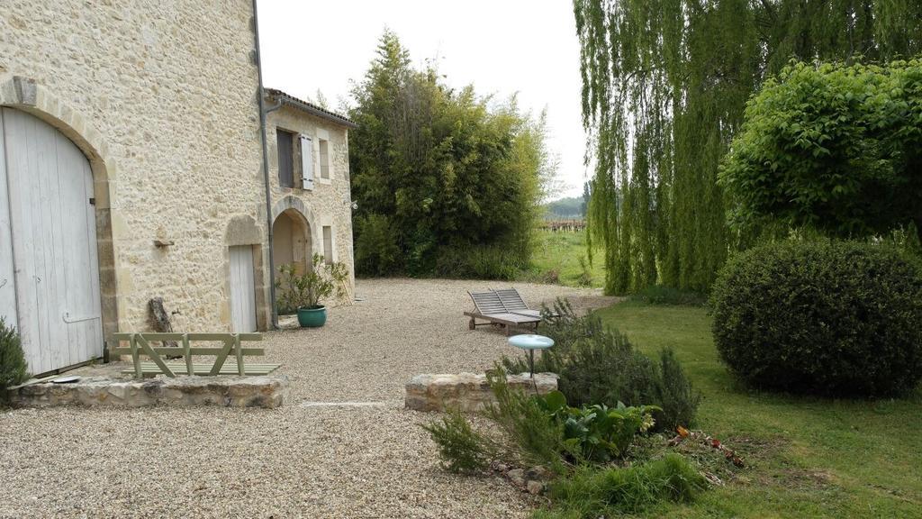 Les Foucauds Hotel Saint-Quentin-de-Caplong ภายนอก รูปภาพ
